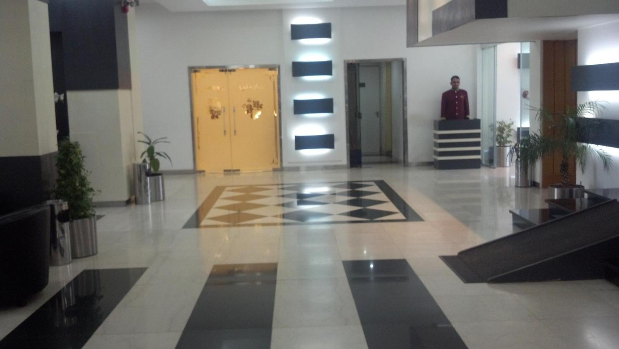 Kuwait Continental Hotel Kuwait City Exterior foto