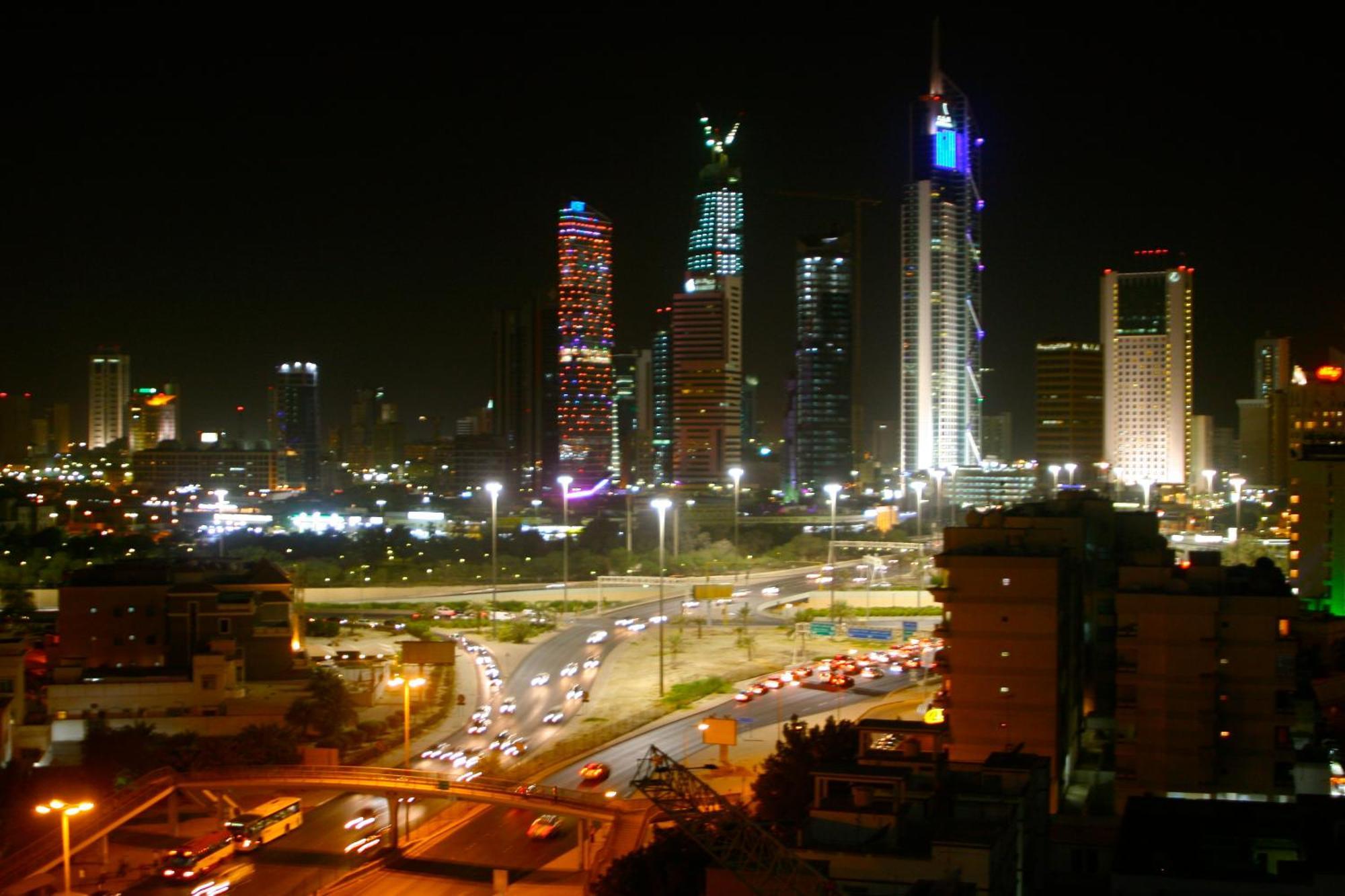 Kuwait Continental Hotel Kuwait City Exterior foto