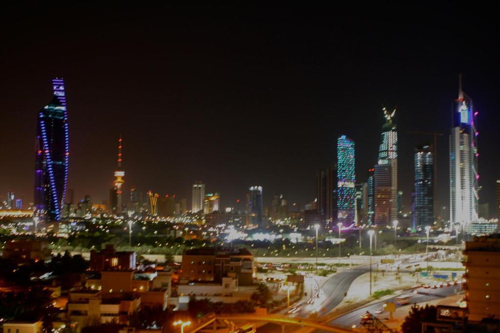 Kuwait Continental Hotel Kuwait City Exterior foto